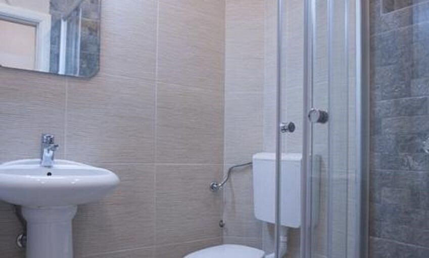 Zdjęcie Apartments Adrovic 3*