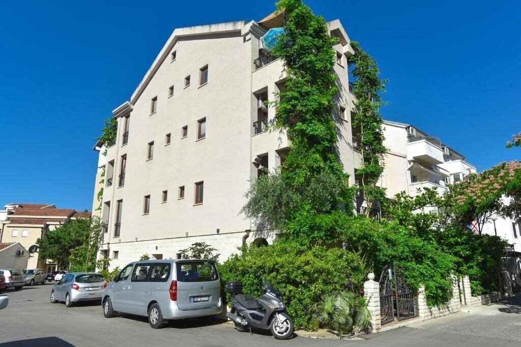 Hotel Villa Bonita 4*