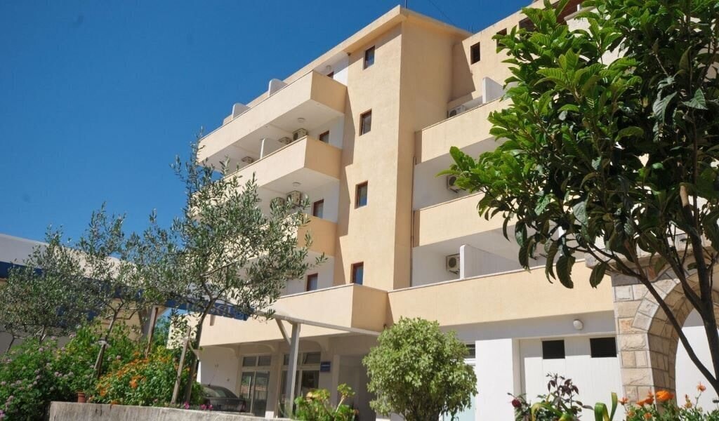 Hotel Monterio Class "B" 2*