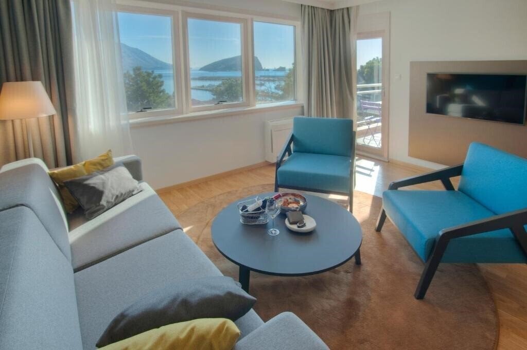 Отель Hotel Fontana 4*