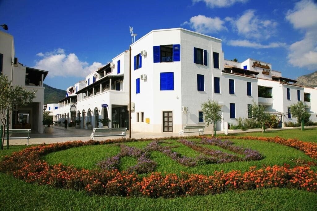 Готель Aleksandar Hotel 4*