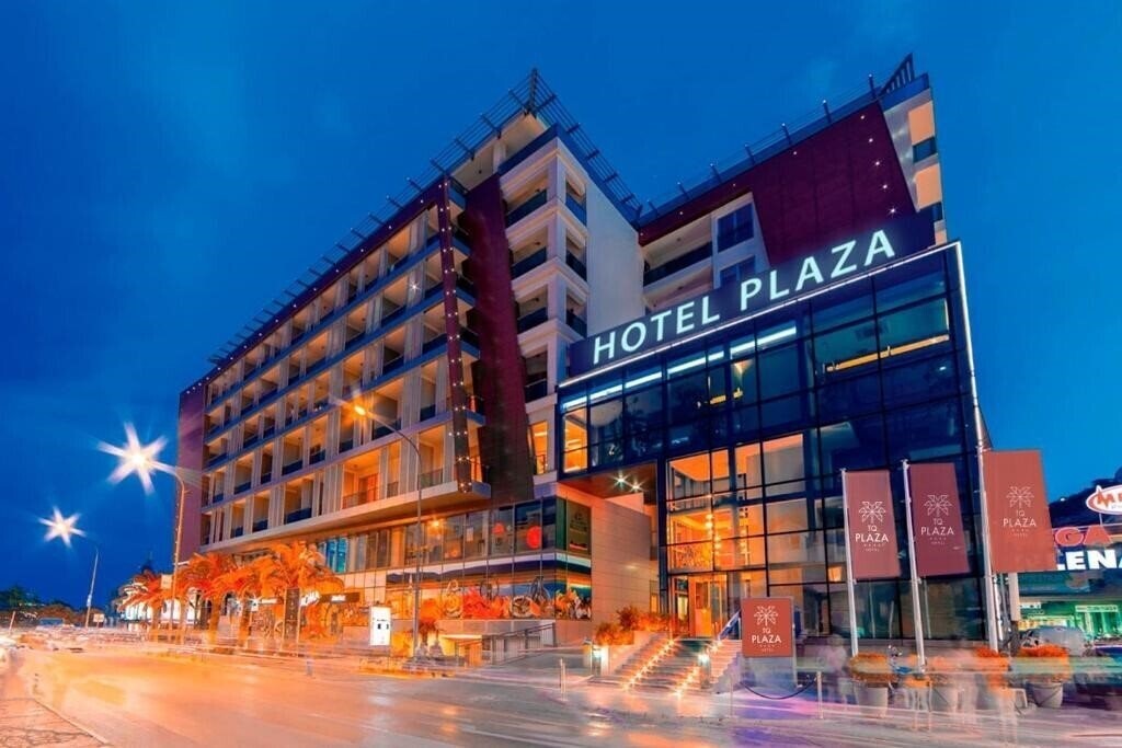 Готель Hotel TQ Plaza (ex. TQ Plaza, Adria) 4*