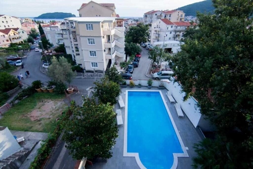 Hotel Villa Ivan 4*