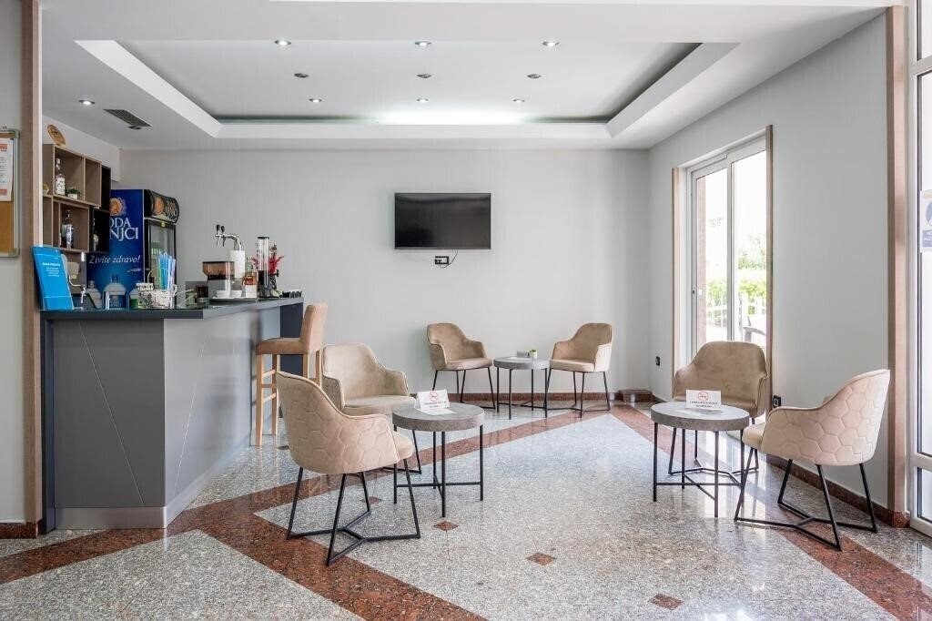 Zdjęcie Mb Small Hotel 3*