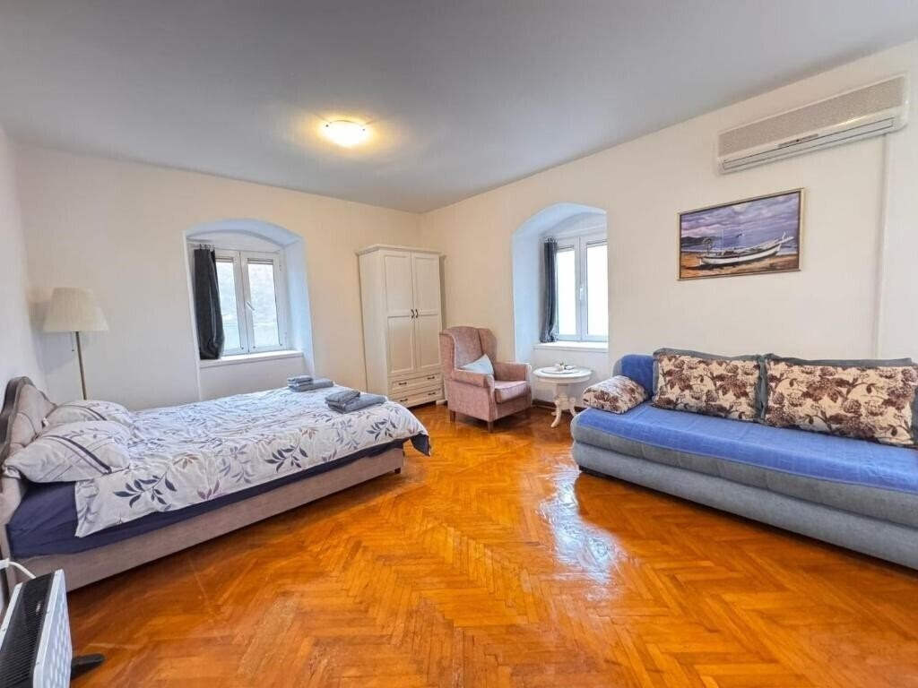 Zdjęcie Kamena Palata 3*
