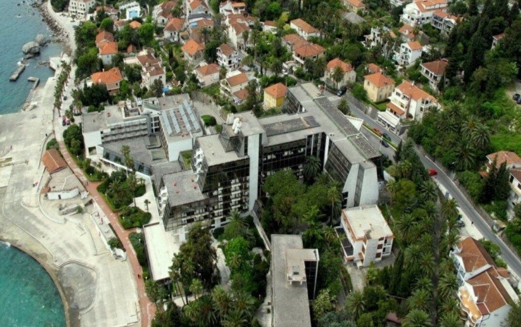 Zdjęcia Plaza Cat. A 3*