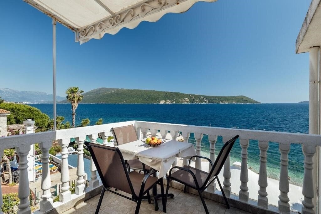 Hotel Villa Galija 3*