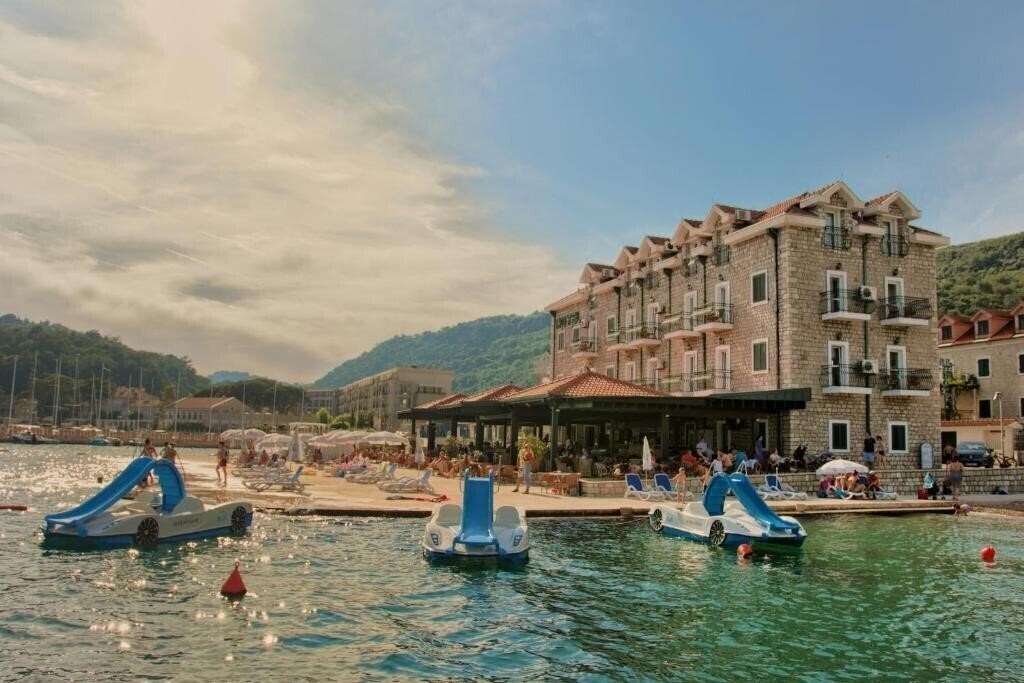 Hotel Hotel RR 3*