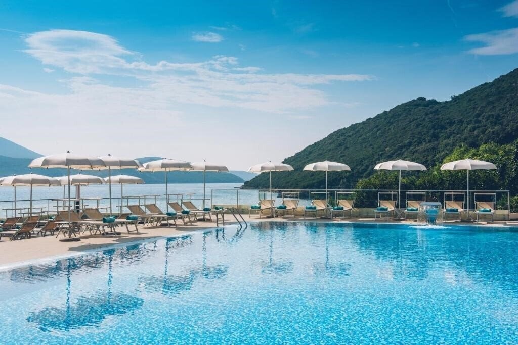 Zdjęcie Iberostar Waves Herceg Novi (ex. Riviera Resort) 4*