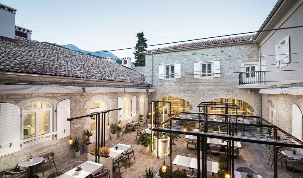 Zdjęcie LAZURE HISTORICAL BUILDING 5*