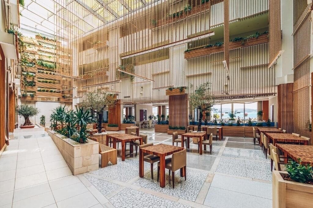 Zdjęcie Carine Hotel Park (ex. Carine Park, Park Bijela, Carine Hotel Park Bijela, Iberostar Bijela Park) 4*