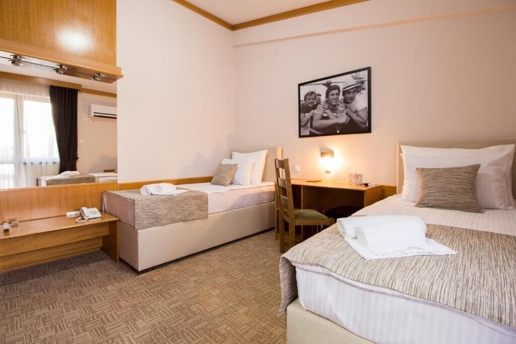 Zdjęcia Hotel Yugoslavia 3*