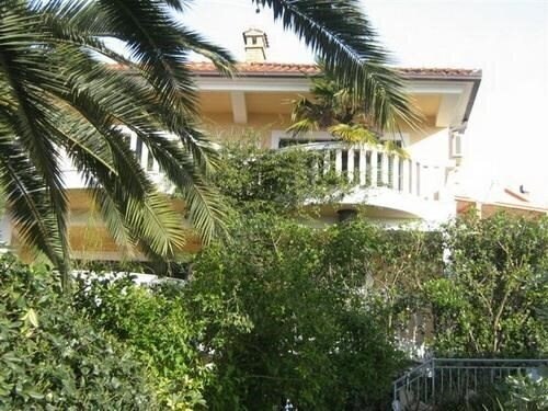 Hotel Apartment Stefan 3*