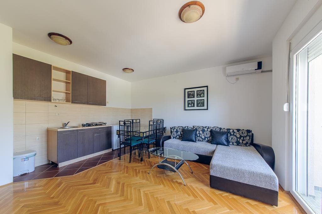 Zdjęcie Novi Igalo App 4*