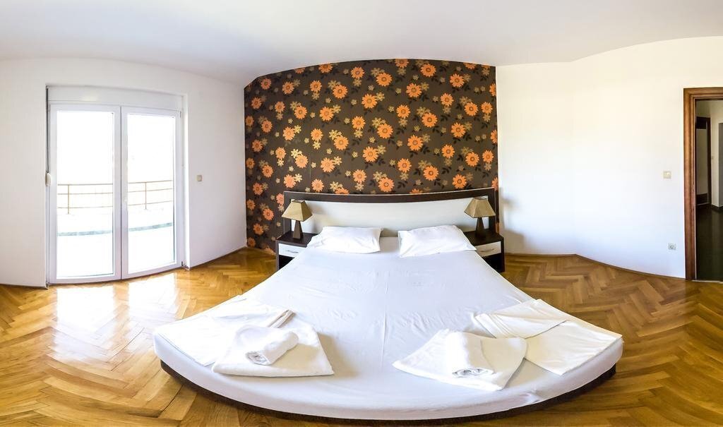 Zdjęcie Novi Igalo App 4*