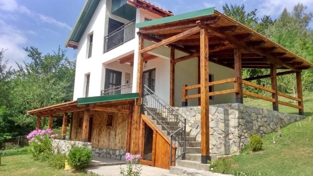 Hotel Apartments Lux 3*