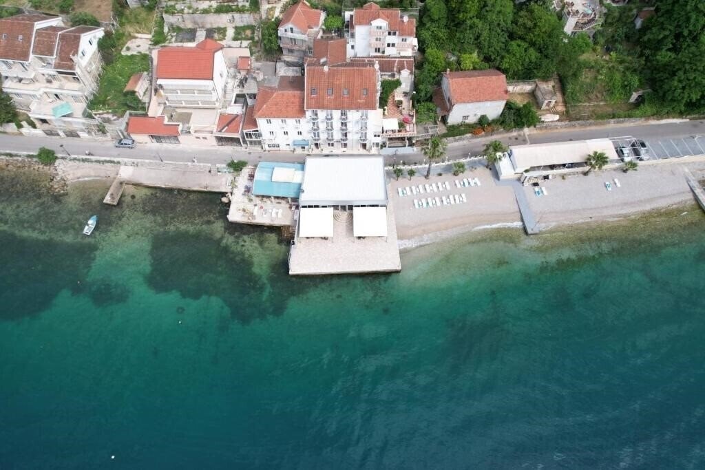 Zdjęcia Azzurro Bijela 4*