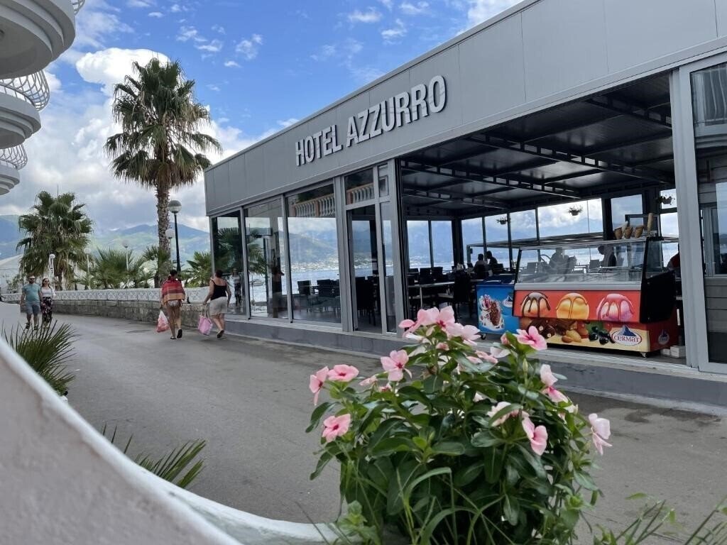 Zdjęcie Azzurro Bijela 4*