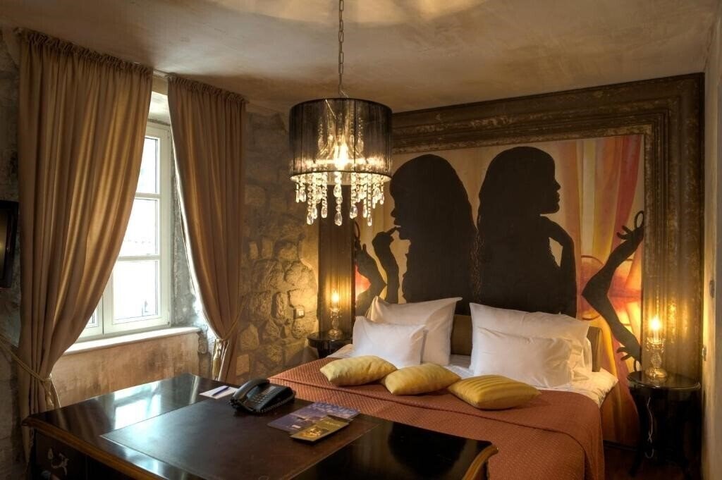 Hotel Astoria Kotor 4*