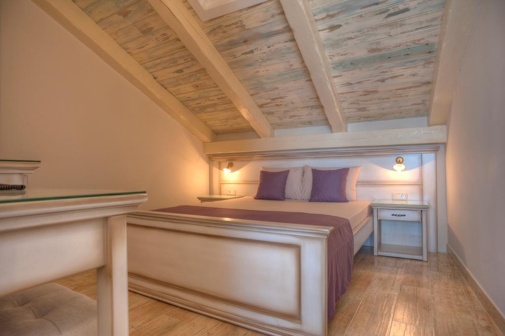 Фотографія Piazza 4*