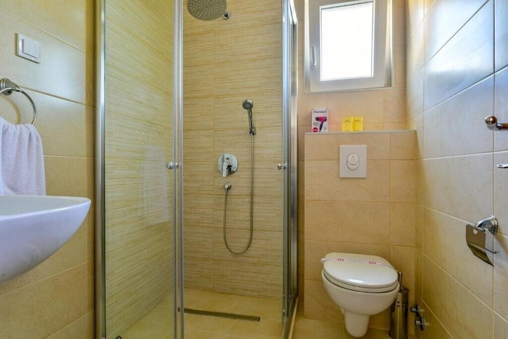 Zdjęcie Kopitovic App 3*