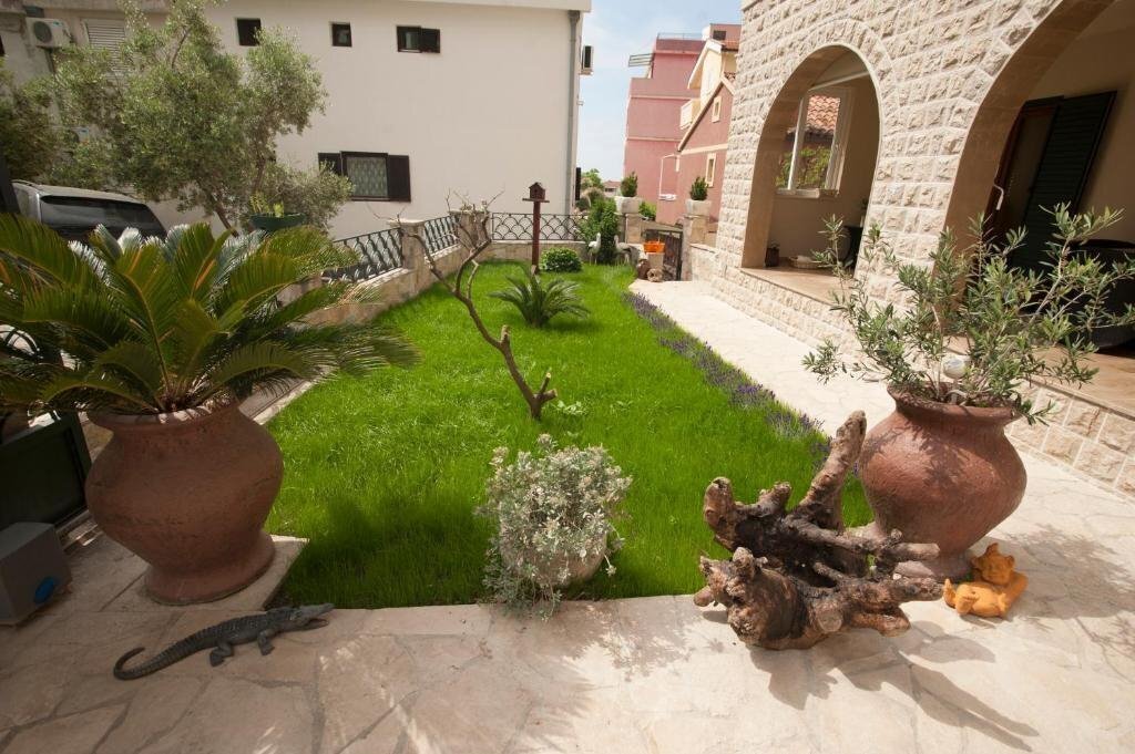 Отель Guest Houese Medin Apartments 3*