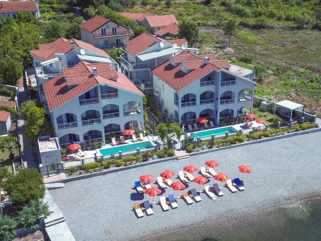 Hotel Laguna Mini Resort 4*