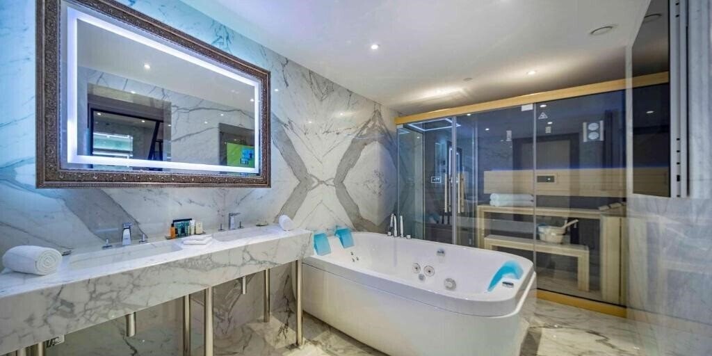 Фото Hilton Podgorica Crna Gora 5*