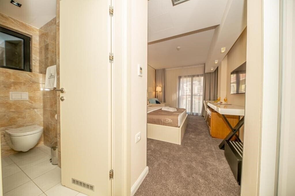 Фотография Aleksandar Hotel 4*