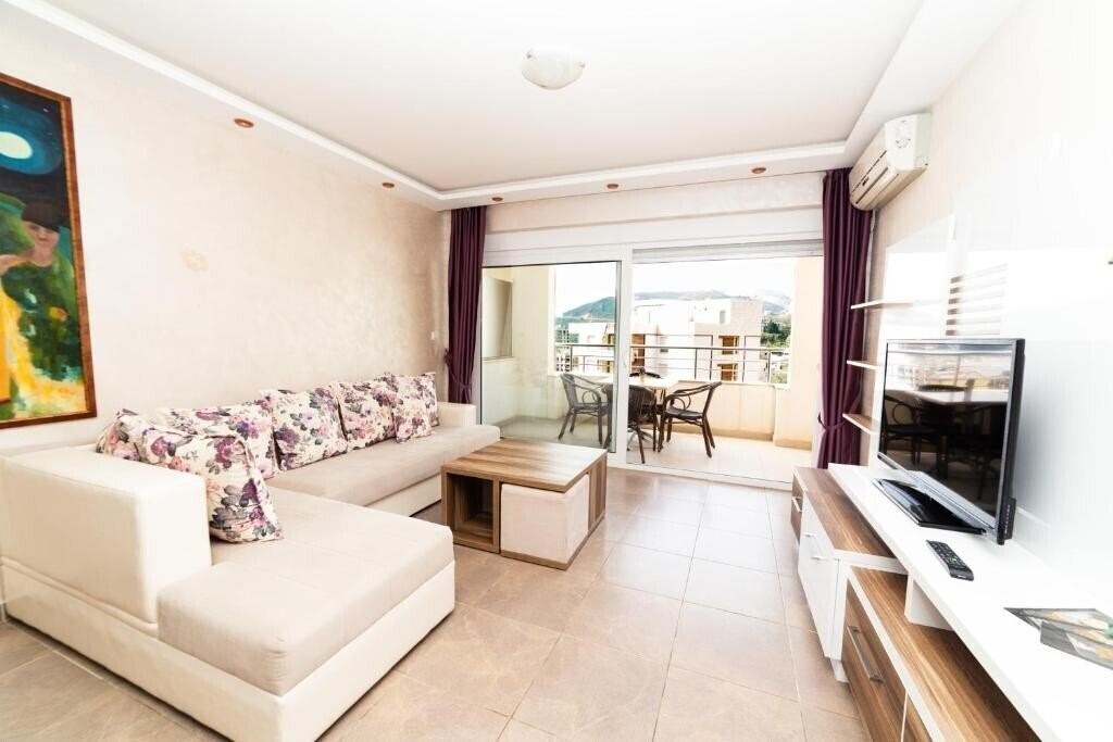 Фото Family Apartment 3*