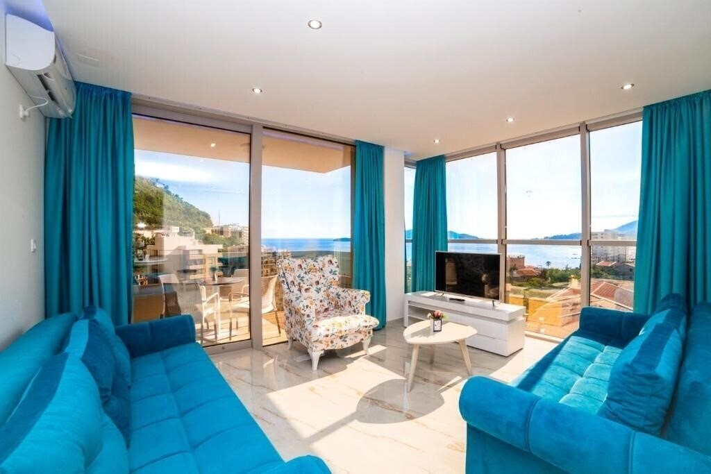 Hotel Apartments Obala Aura 4*