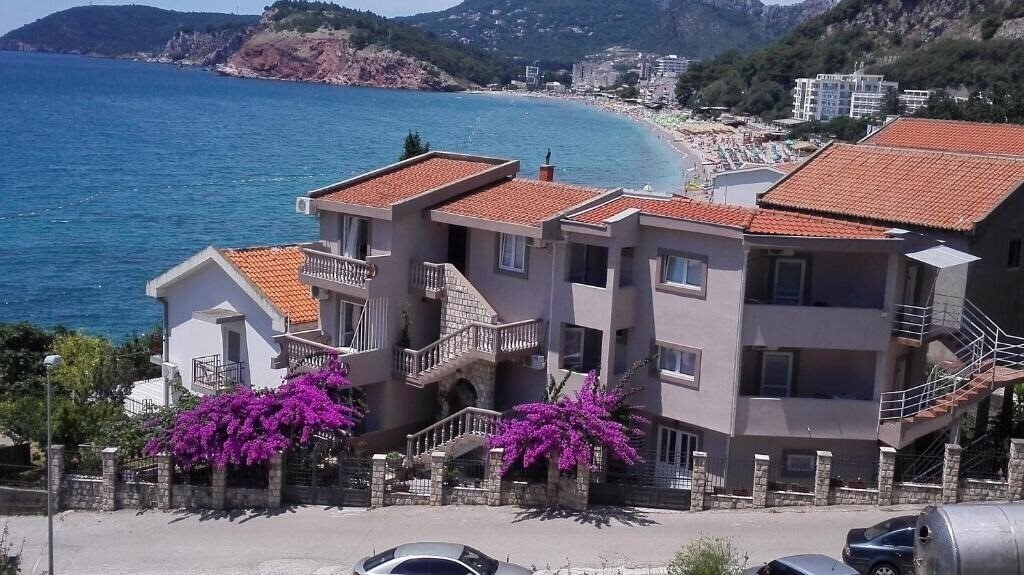 Готель Apartments Abramovic 3*