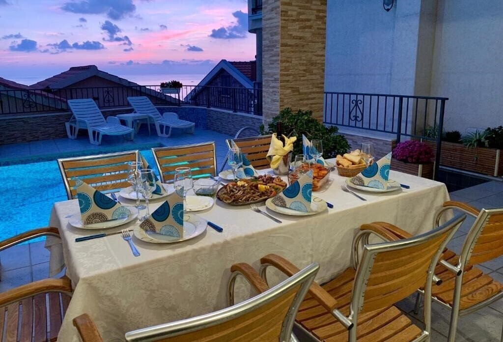 Zdjęcie Leut Apartments Villa 3*