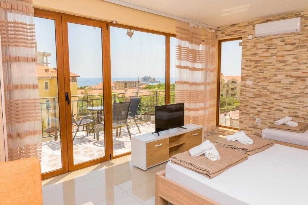Hotel Jovan Apartments 4*