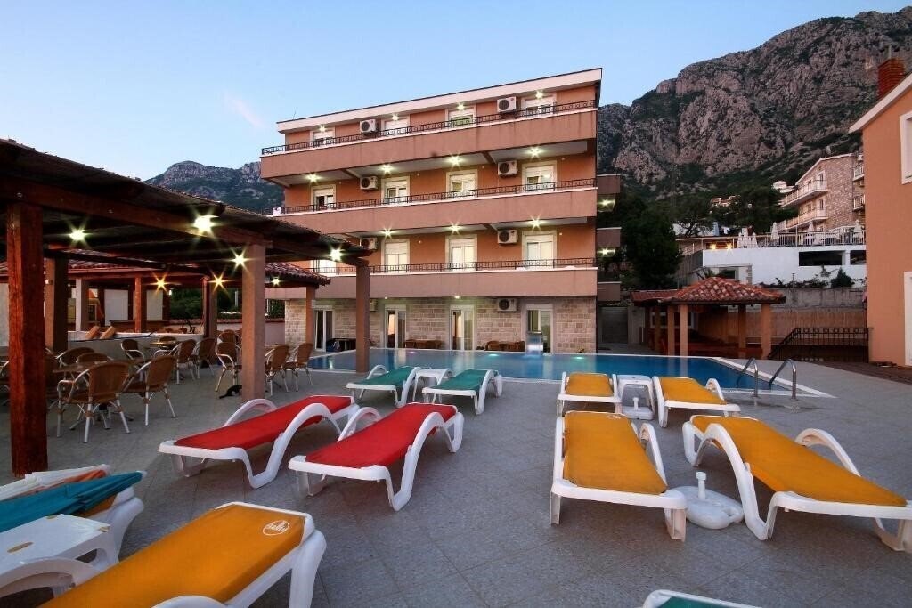 Zdjęcia Djurasevic 3*