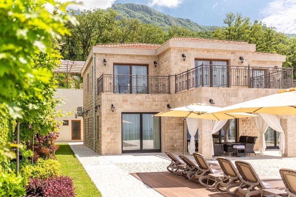 Zdjęcie Hotel Oak Leaf Residences 5*