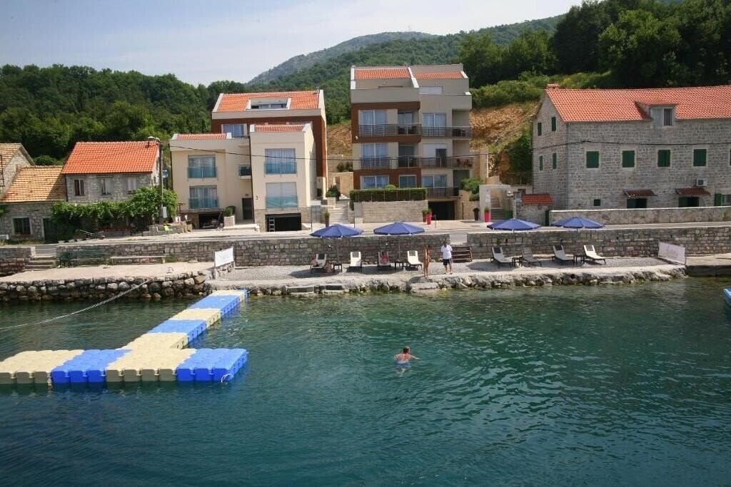 Hotel Jelena Tiv 3*