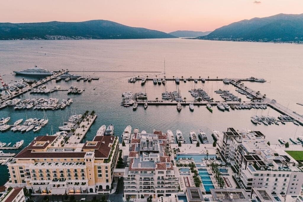 Картинка Regent Porto Montenegro 5*