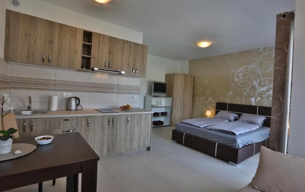 Zdjęcie Kristina Rooms & Apartments 5*