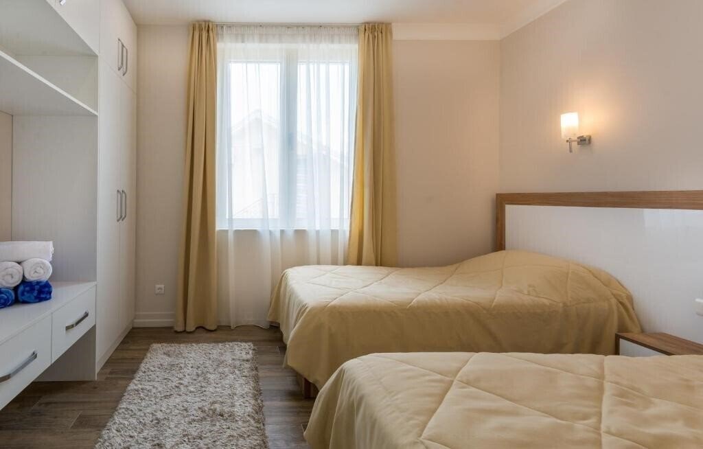 Zdjęcie Kaliman Villa Lux 4*