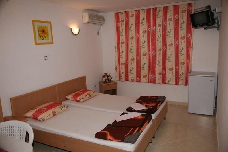 Фото Omega Apartments апартаменты