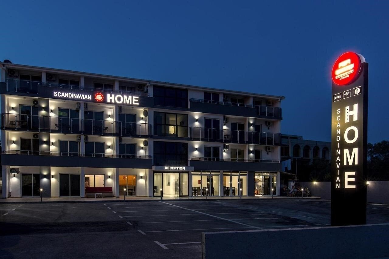 Hotel Hotel Scandinavian Home Of Ulcinj 4*