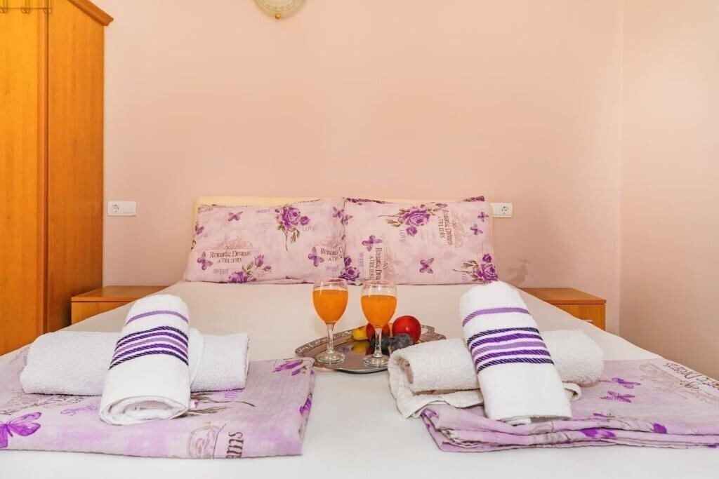 Отель Guest House Edita 3*