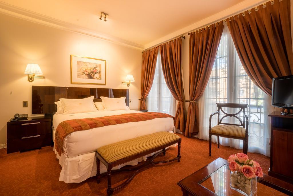 Отель Hotel Orly 3*