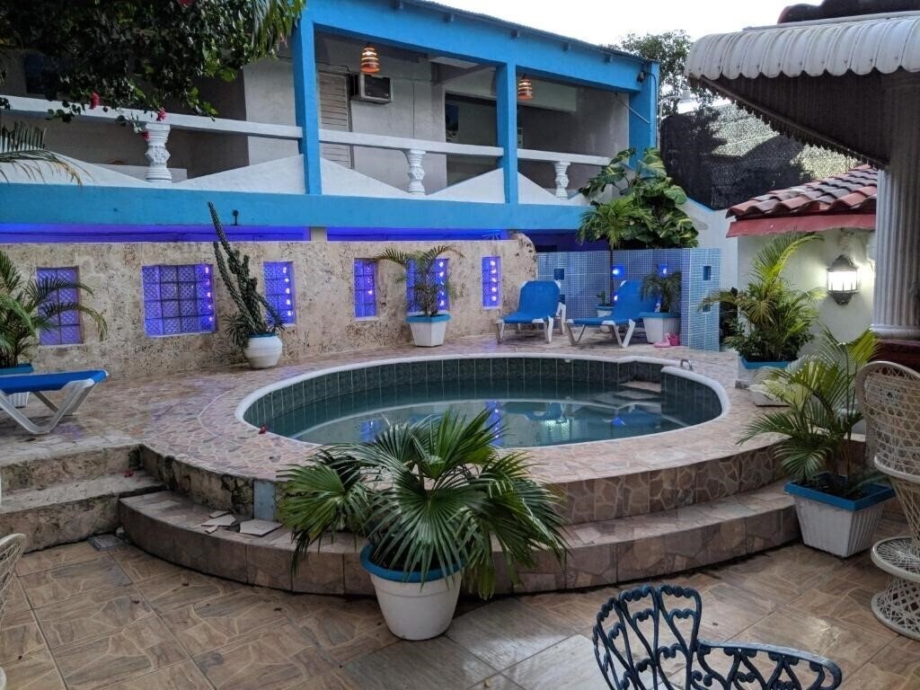 Hotel Hotel Tronco Inc 3*