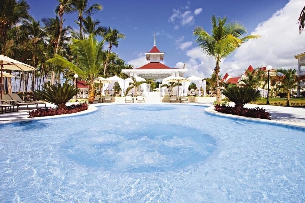 Hotel Luxury Bahia Principe Bouganville 5*