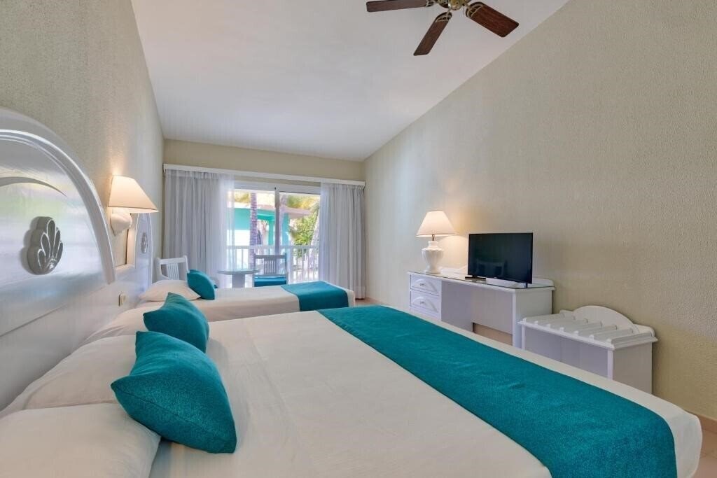 Zdjęcia Playabachata Resort (ex. Riu Merengue Clubhotel) 5*