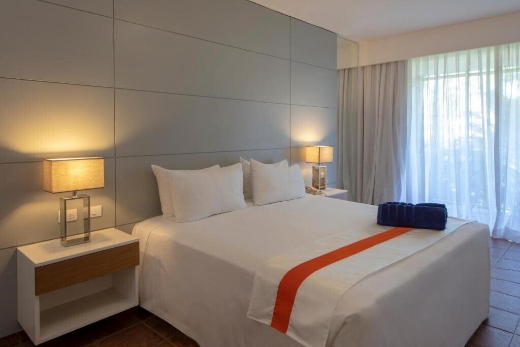 Фотографія Viva Heavens by Wyndham A Trademark All Inclusive (ex. Viva Wyndham V Havens Adults Only, Viva Heavens by Wyndham, Viva Wyndham Playa Dorada) 4*