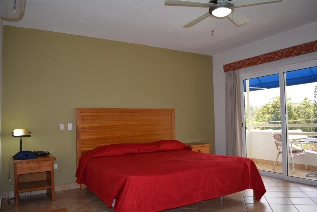 Zdjęcia New Garden Hotel 3*