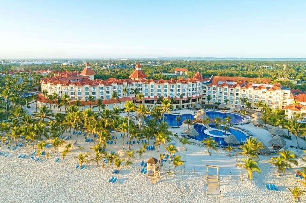 Hotel Barcelo Punta Cana (ex. Breezes Punta Cana) 4*